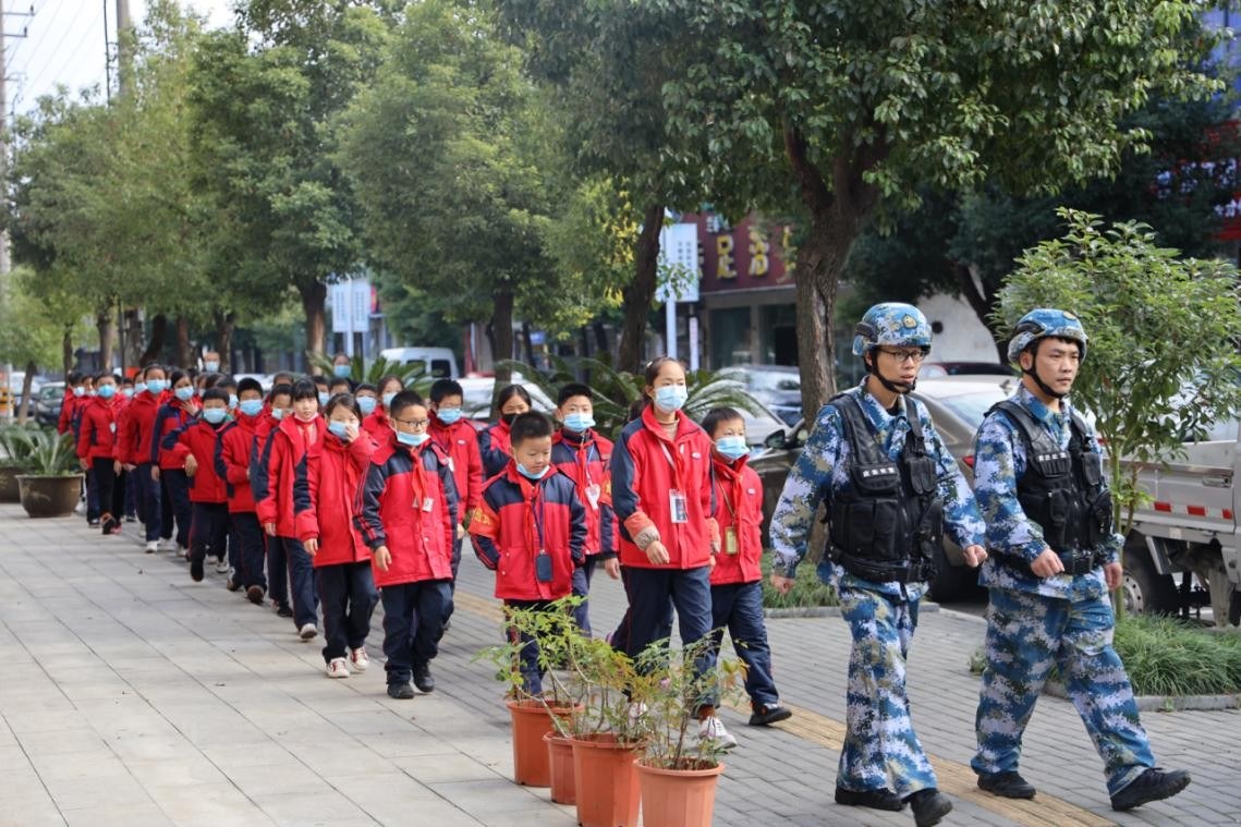 组织学生参观反邪教警示教育基地_反邪动态_平安浙江网
