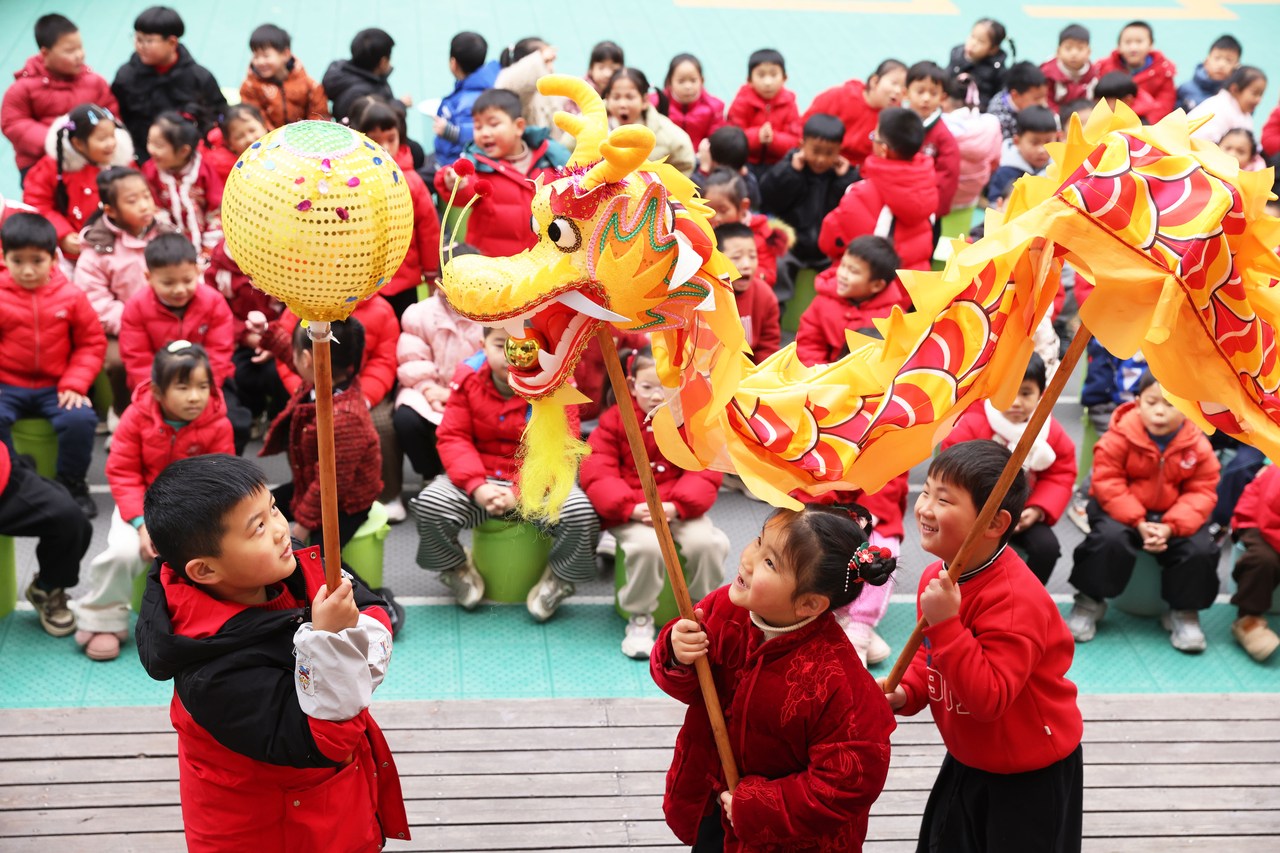 萌娃迎新年