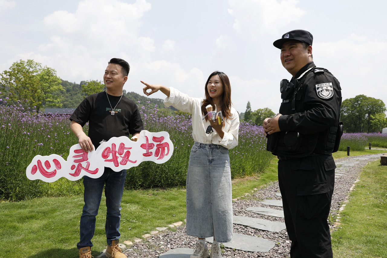 擦亮平安“警”色