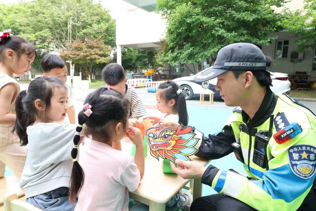 交通安全主题宣传