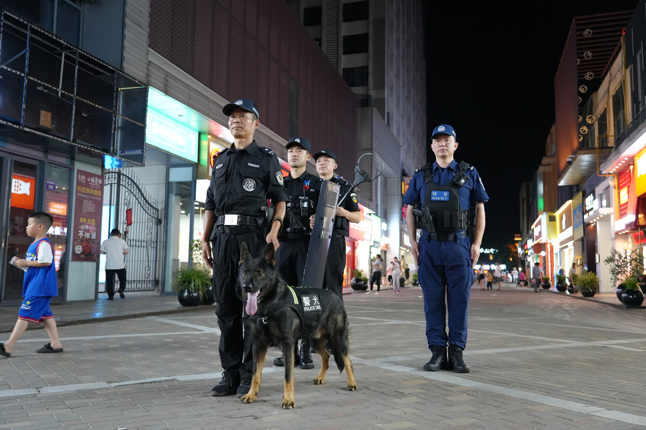 護航城市角落