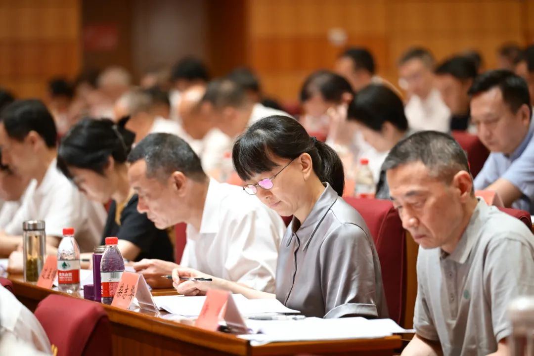 1940686304954003456.jpg 图片