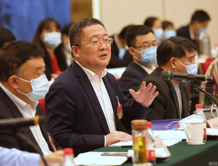 金华代表团审议省人大常委会和“两院”报告